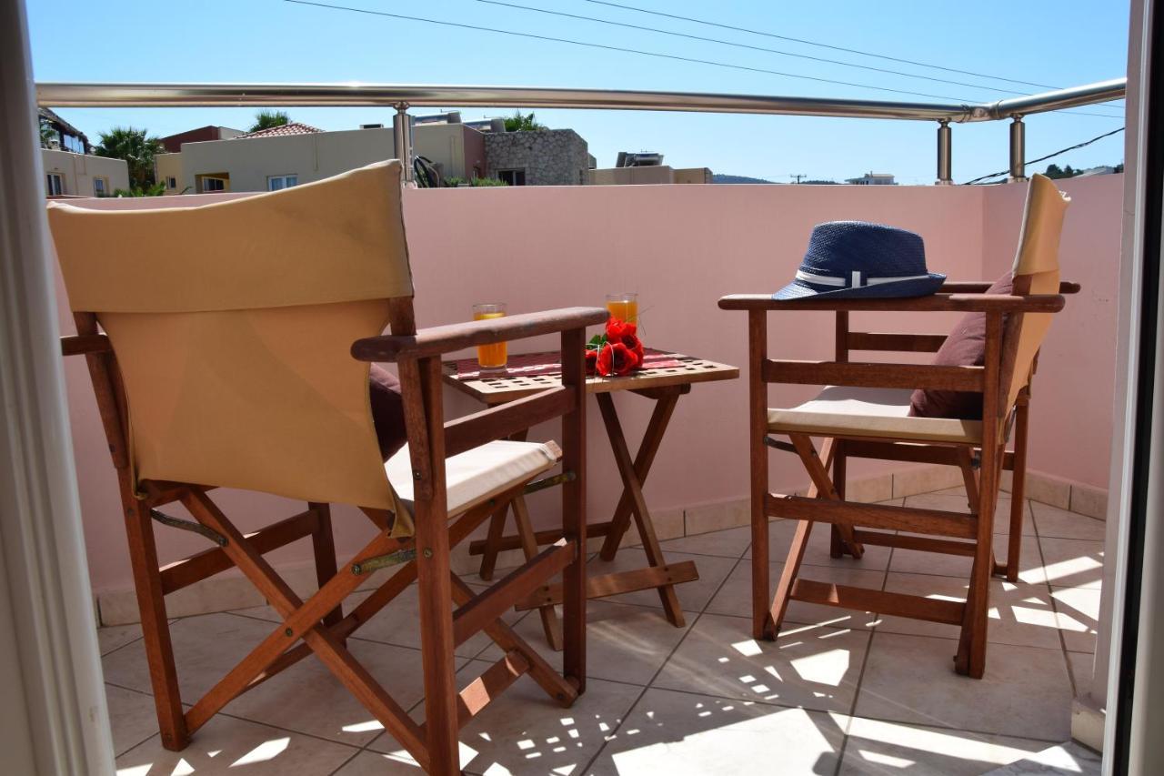 Rubini Homes Agia Marina エクステリア 写真
