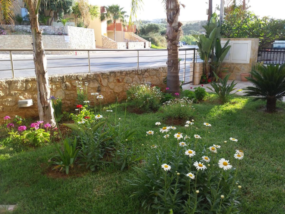 Rubini Homes Agia Marina エクステリア 写真